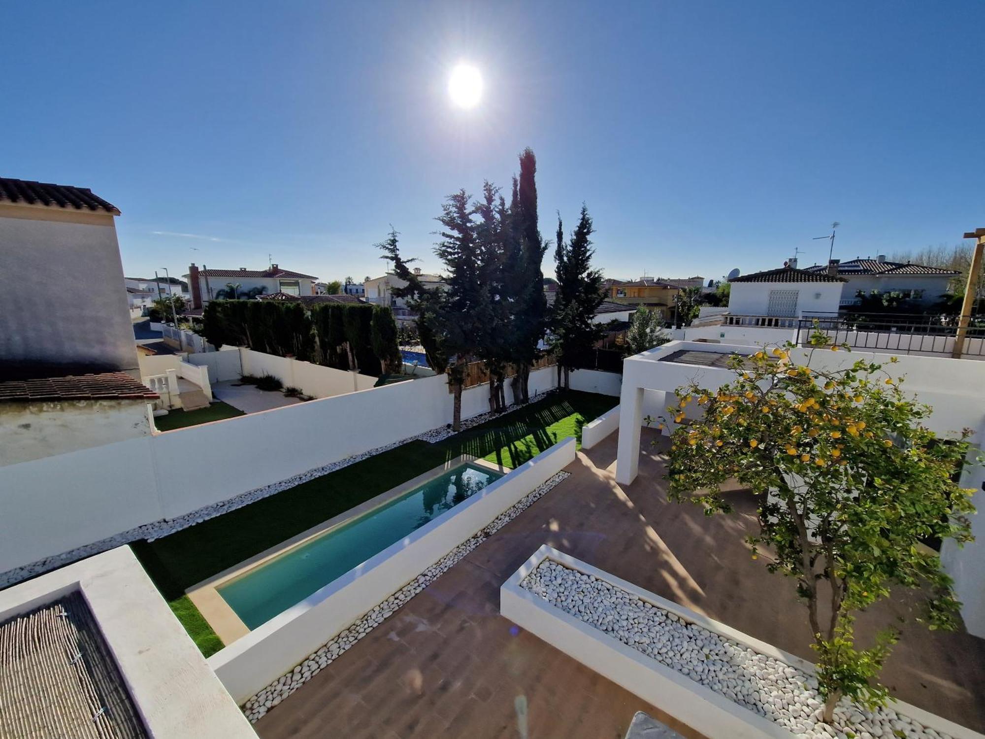 Gorgot P1 I Apartamento Con Terraza Y Piscina Comunitaria Cerca De La Playa เอมปูเรียบราบา ภายนอก รูปภาพ