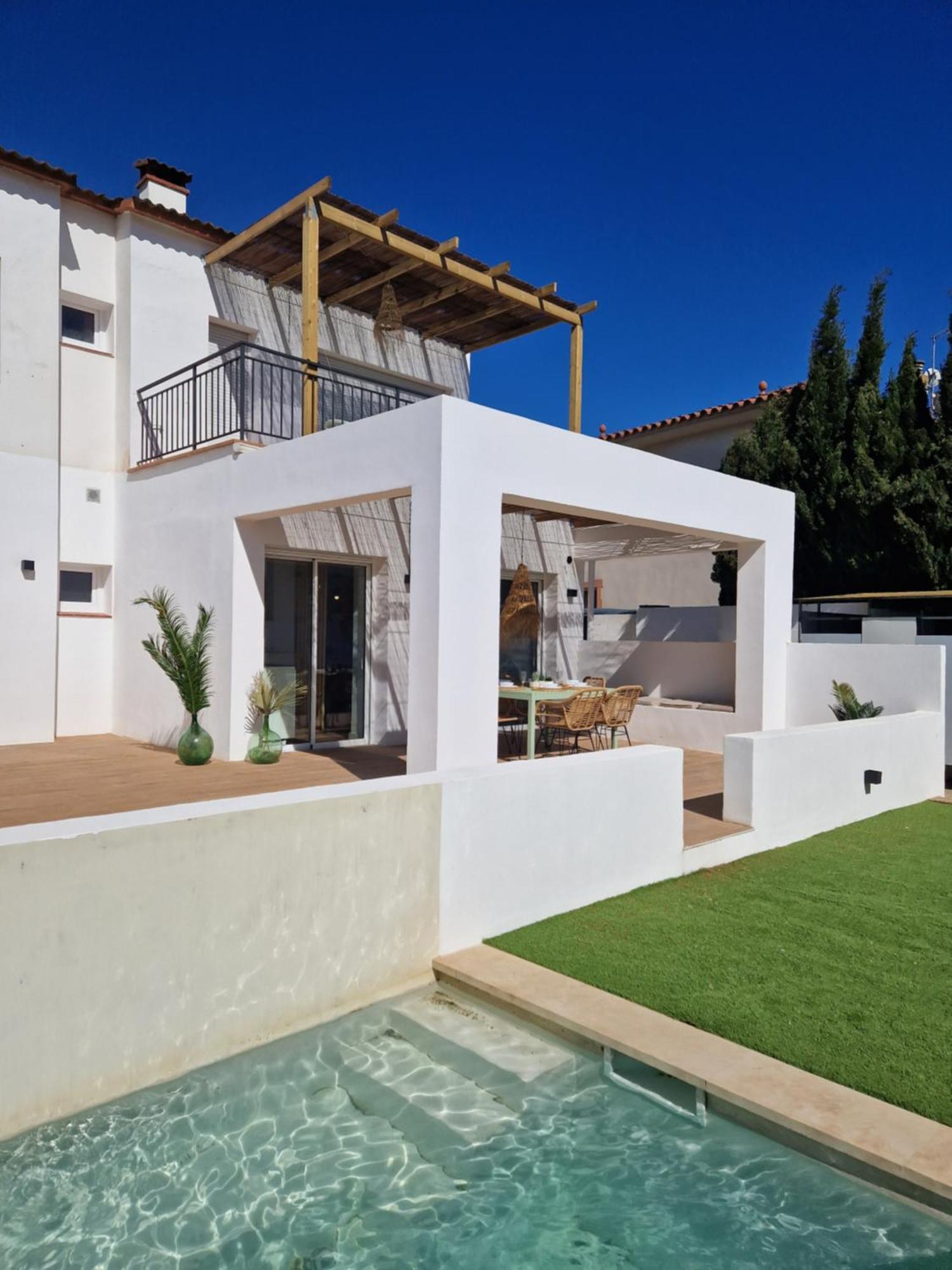 Gorgot P1 I Apartamento Con Terraza Y Piscina Comunitaria Cerca De La Playa เอมปูเรียบราบา ภายนอก รูปภาพ